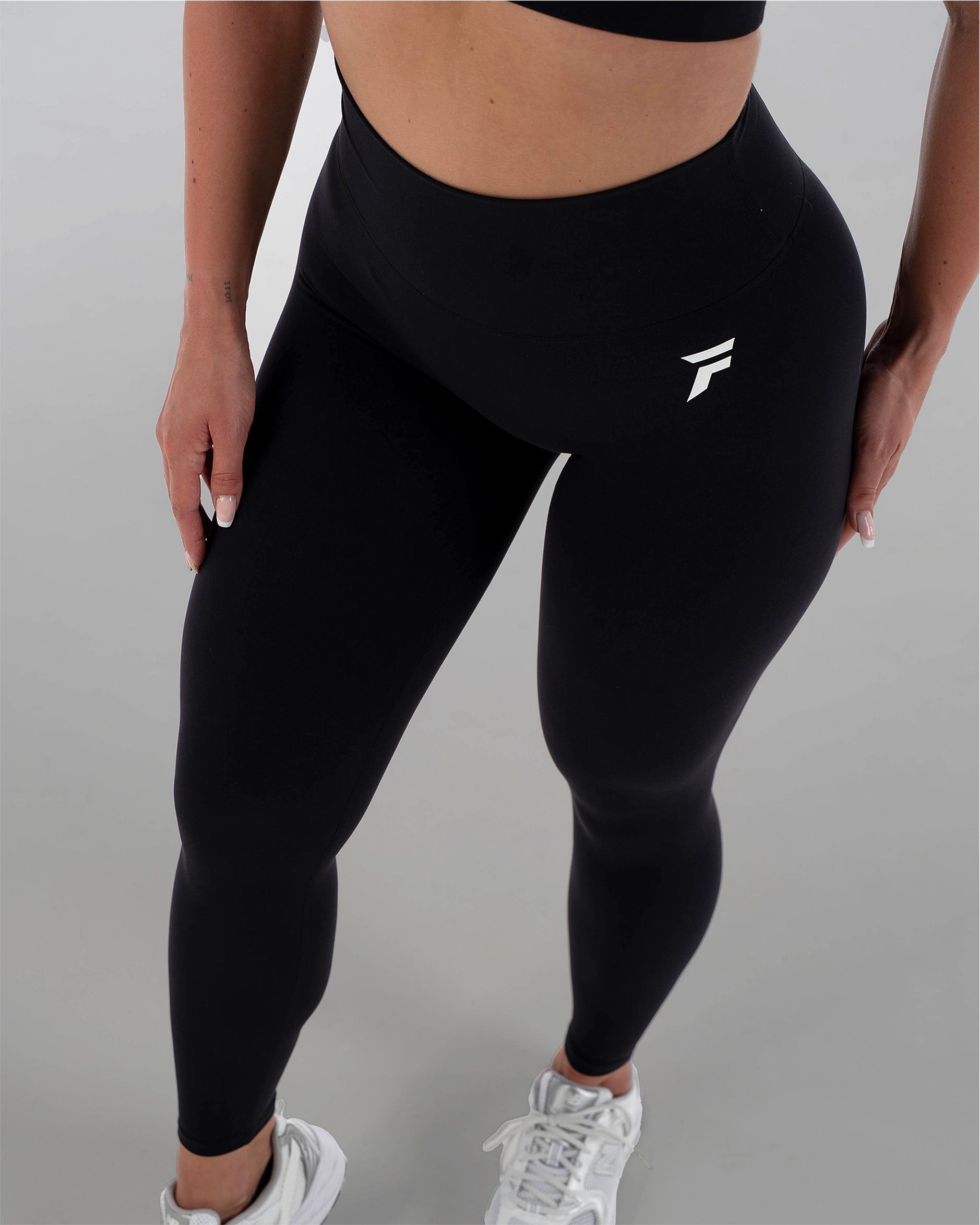 Core Legging Zwart